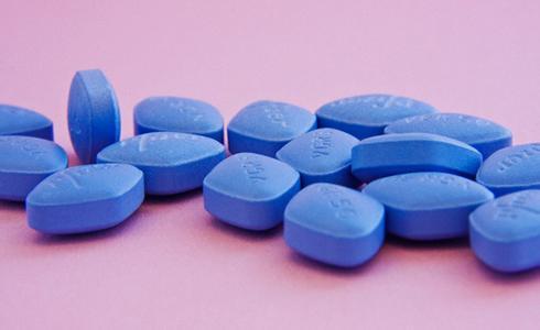 药品销售榜大变样！政策促洗牌，企业如何守护大品种？