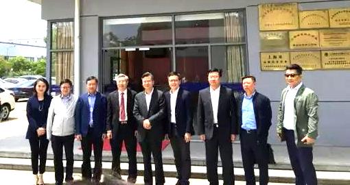 重庆市副市长李殿勋一行来访不朽情缘mg官网