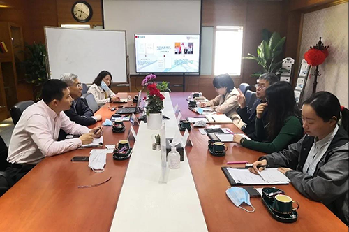 不朽情缘mg官网陈春麟博士、化学部及生物部高级副总裁任峰博士、商务发展部副总裁蔡金娜博士热情接待研究院一行，并介绍了公司情况。