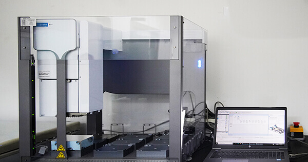  自动化移液工作站